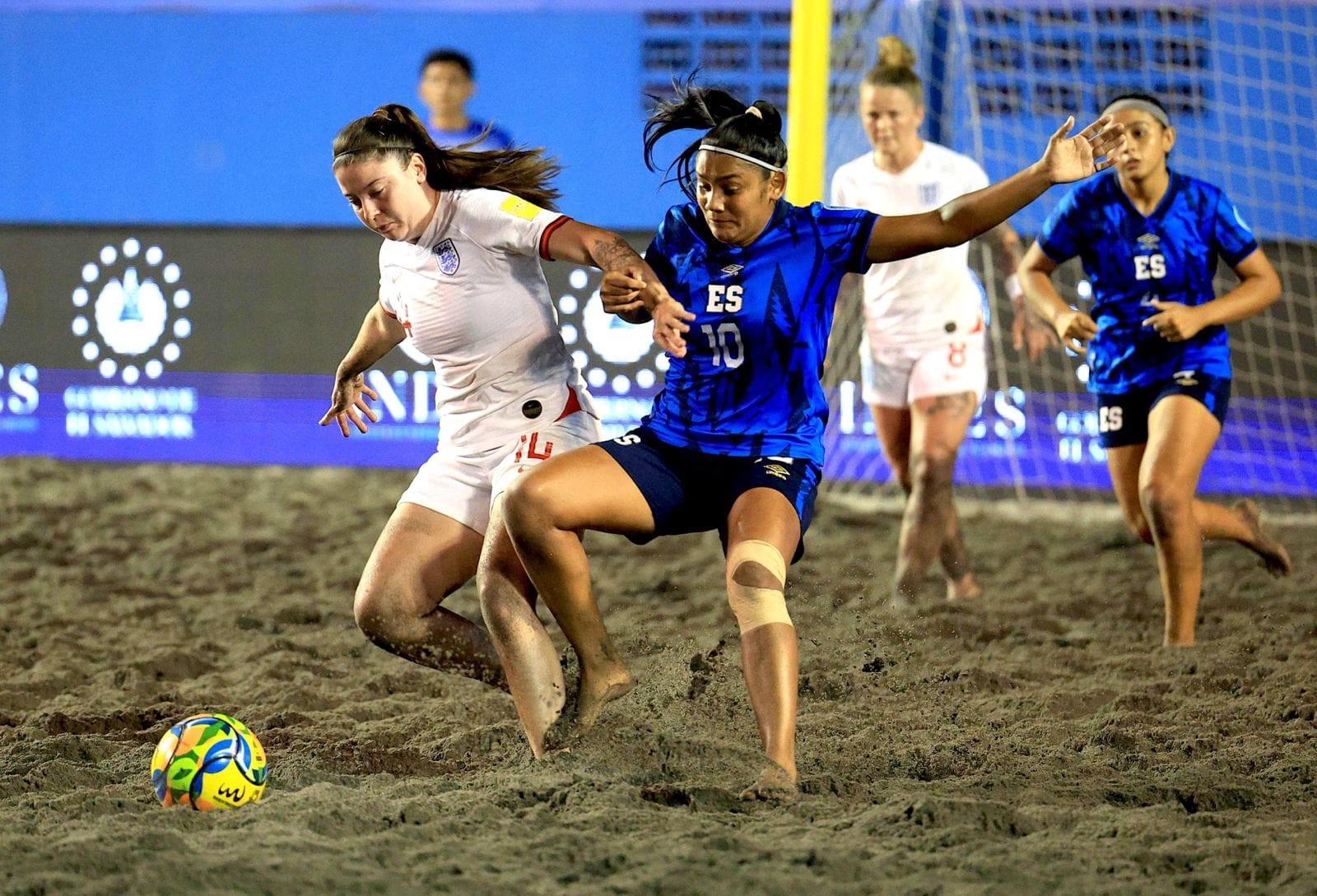 Selecta femenina de Playa vence a Inglaterra en penales