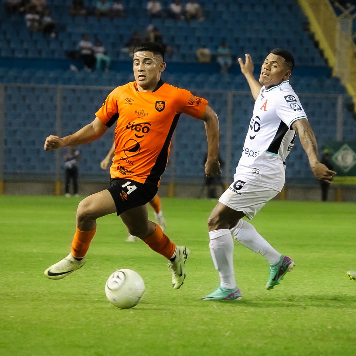 Águila y Alianza empataron en el Cuscatlán.