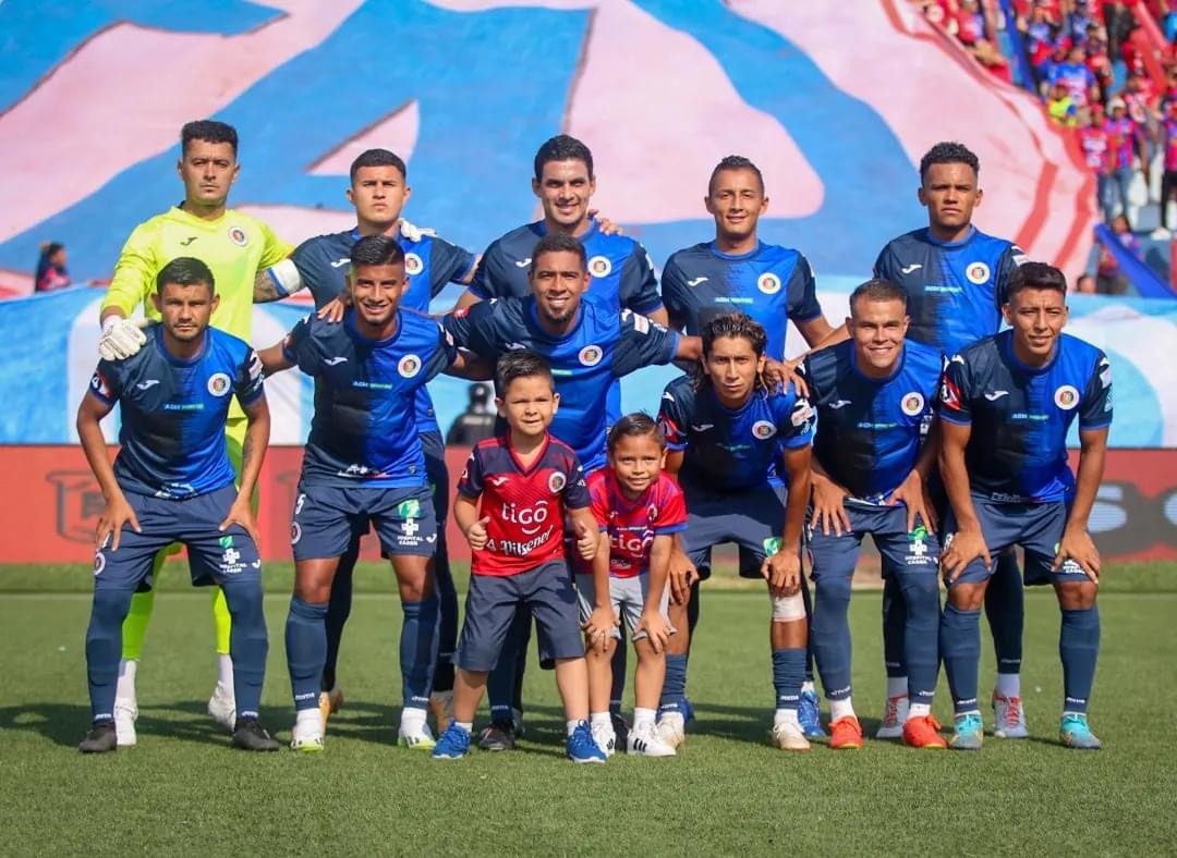 Club Deportivo FAS es sancionado por los aspersores ante Once Deportivo.