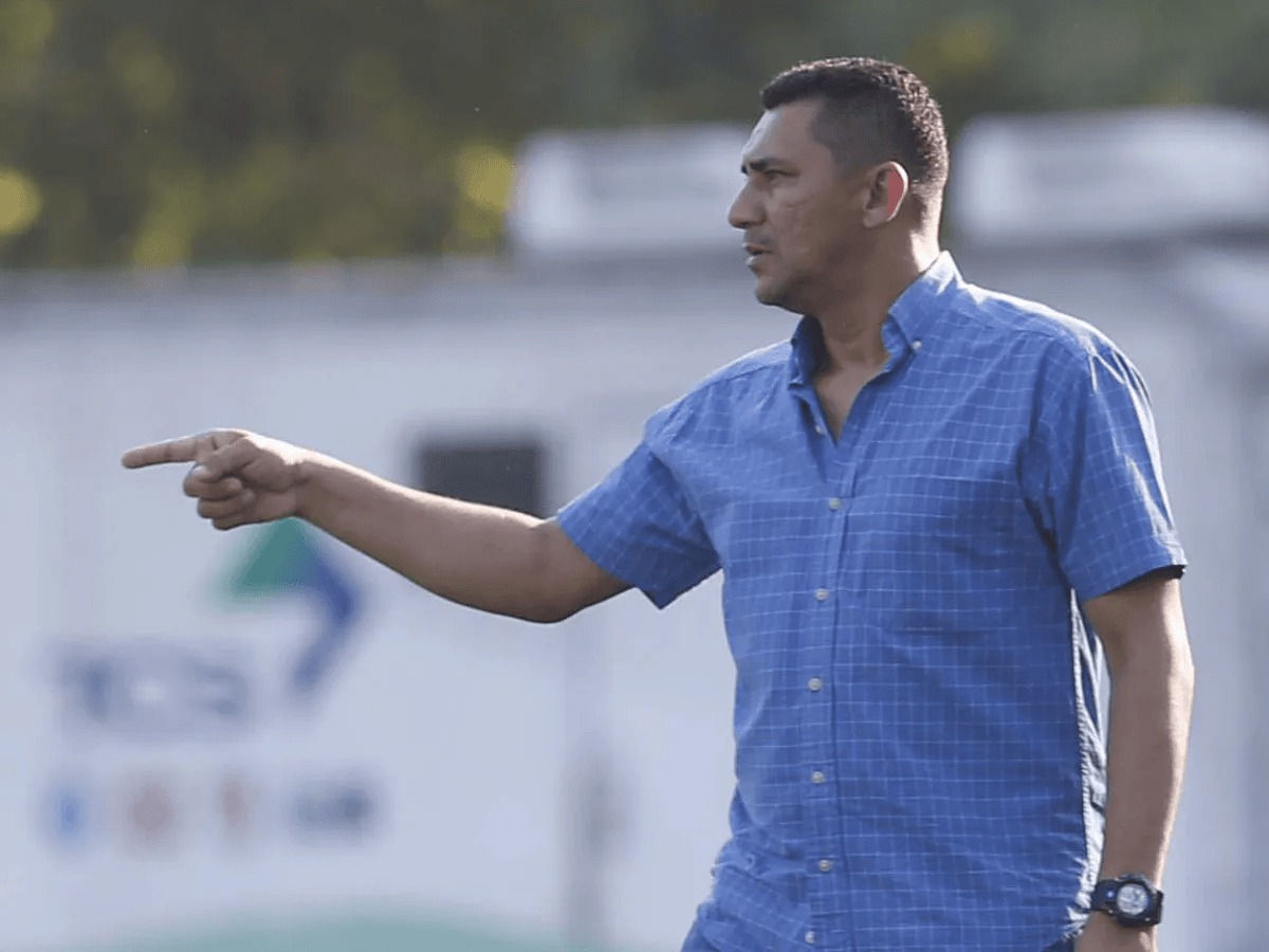 Carlos Romero renunció con DT de Jocoro