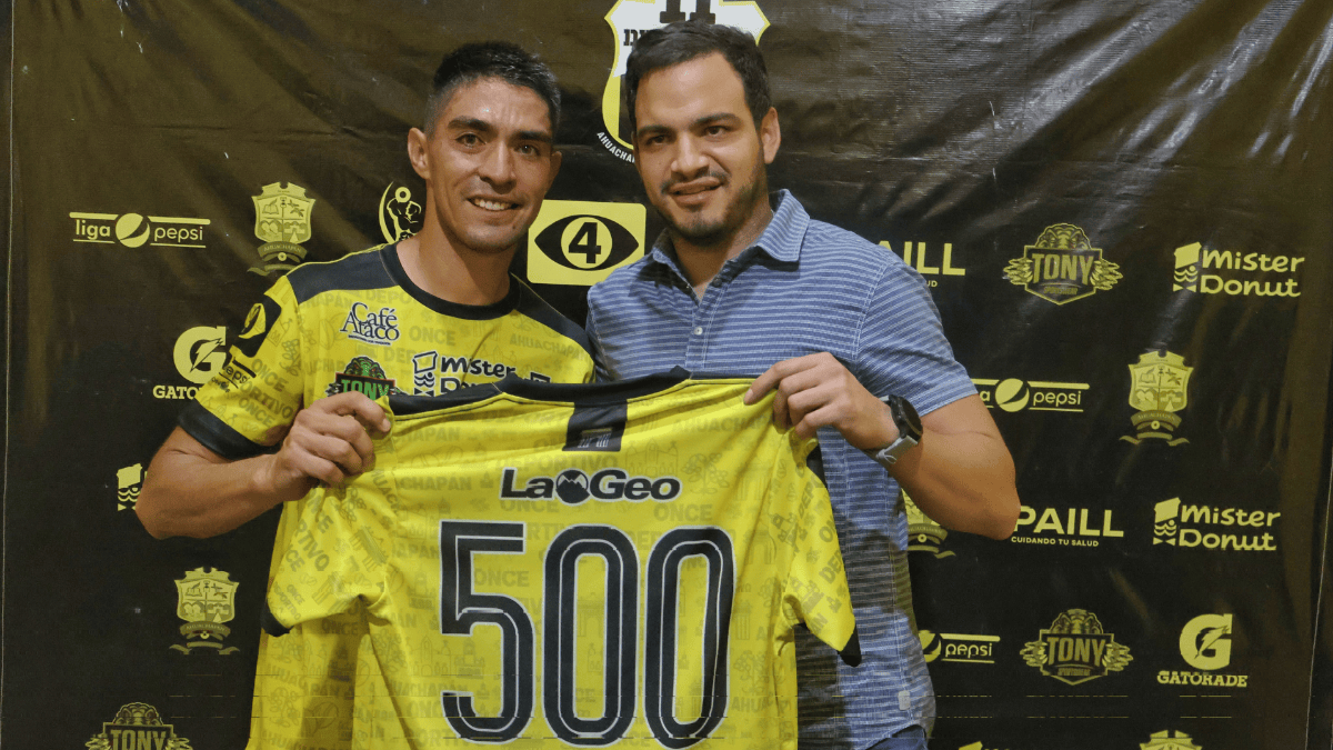 Raúl Renderos alcanzó los 500 partidos en Primera División.
