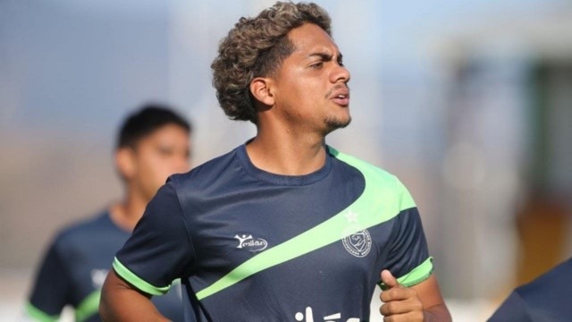 Isaac Esquivel renueva hasta 2026 con Isidro Metapán.