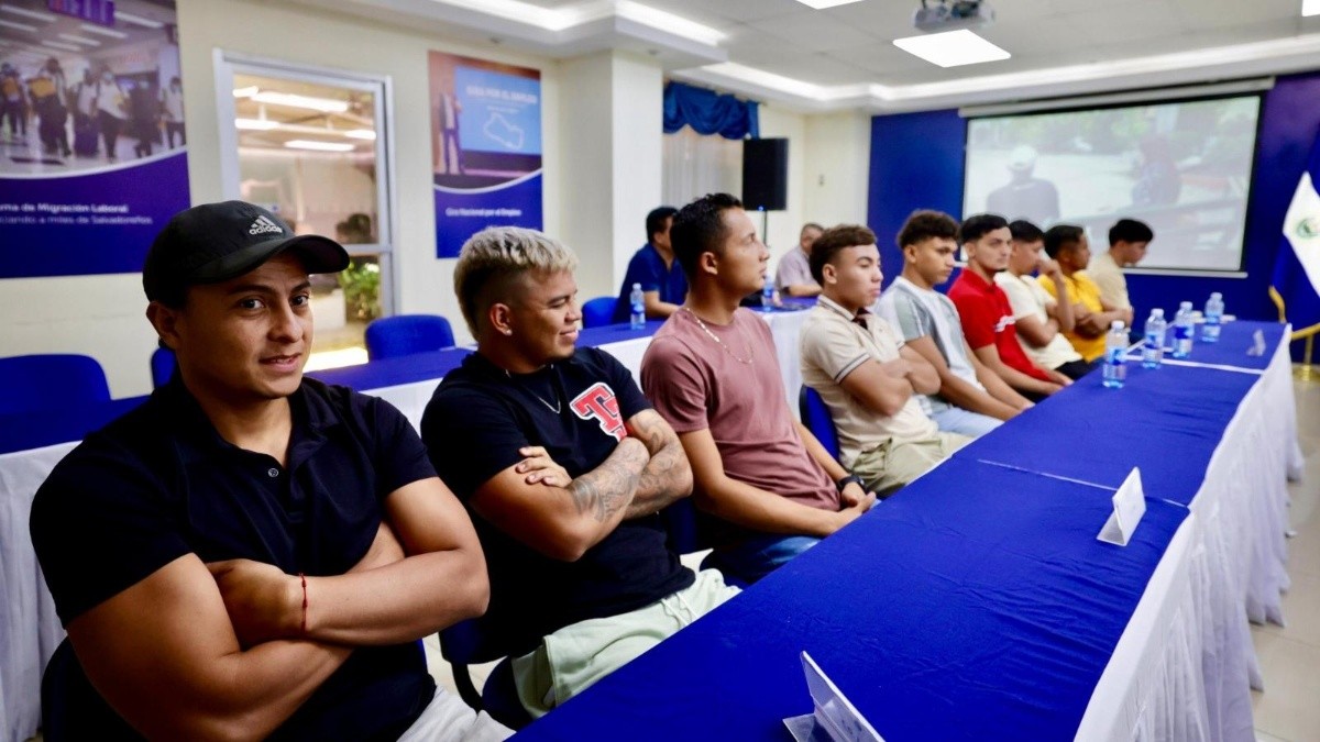 Jugadores de Primera División se reunieron con el Ministro de Trabajo.