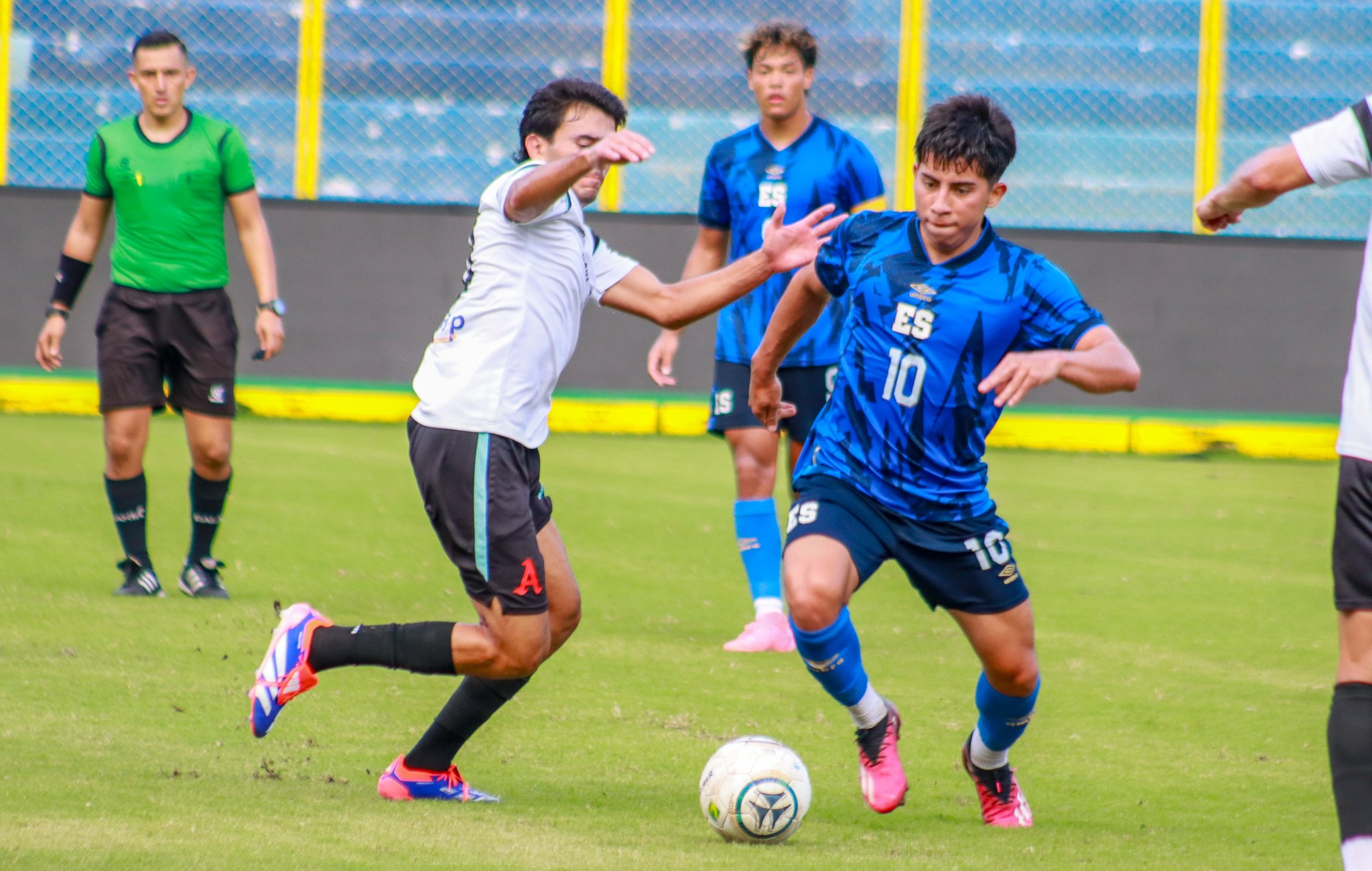 Selecta Sub-20 cae derrotada antes Alianza en juego Amistoso.