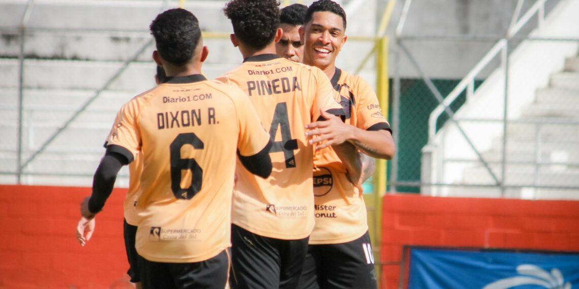 Águila golea a Fuerte San Francisco en partido amistoso.