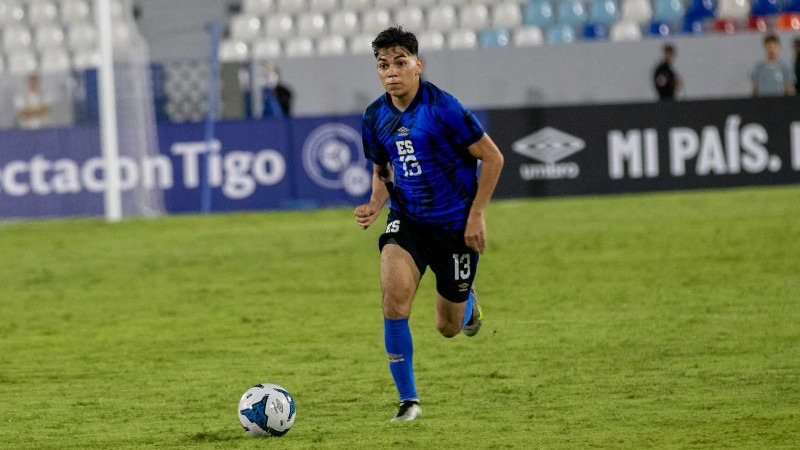 “Nunca le diría que no a la selección” Leonardo Menjivar.