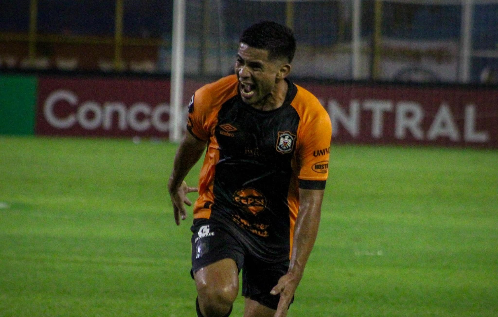 Águila le gana al Olimpia y no pierde la fe de meterse a cuartos en la Copa