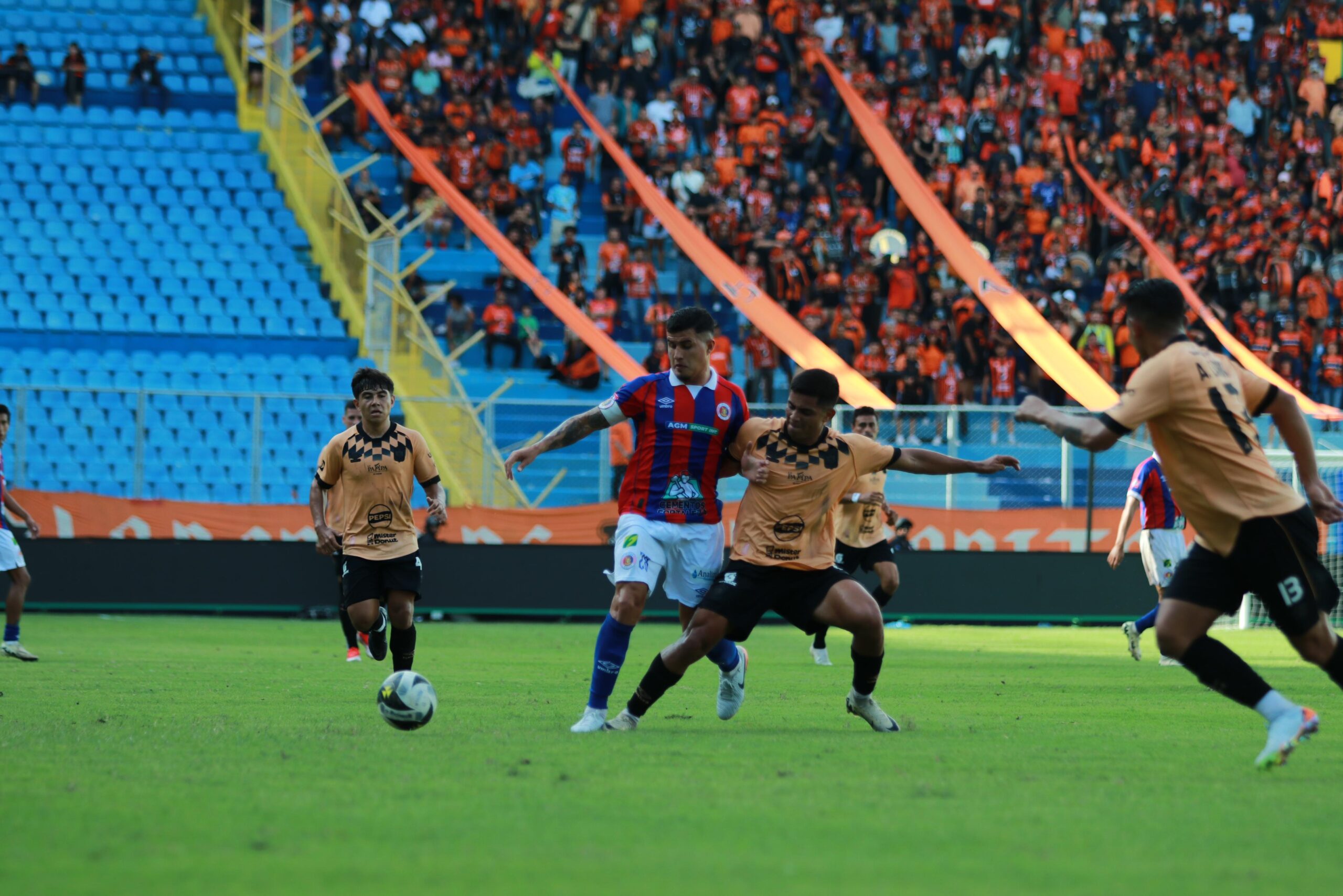 Águila derrota al FAS y es líder del Apertura 2024