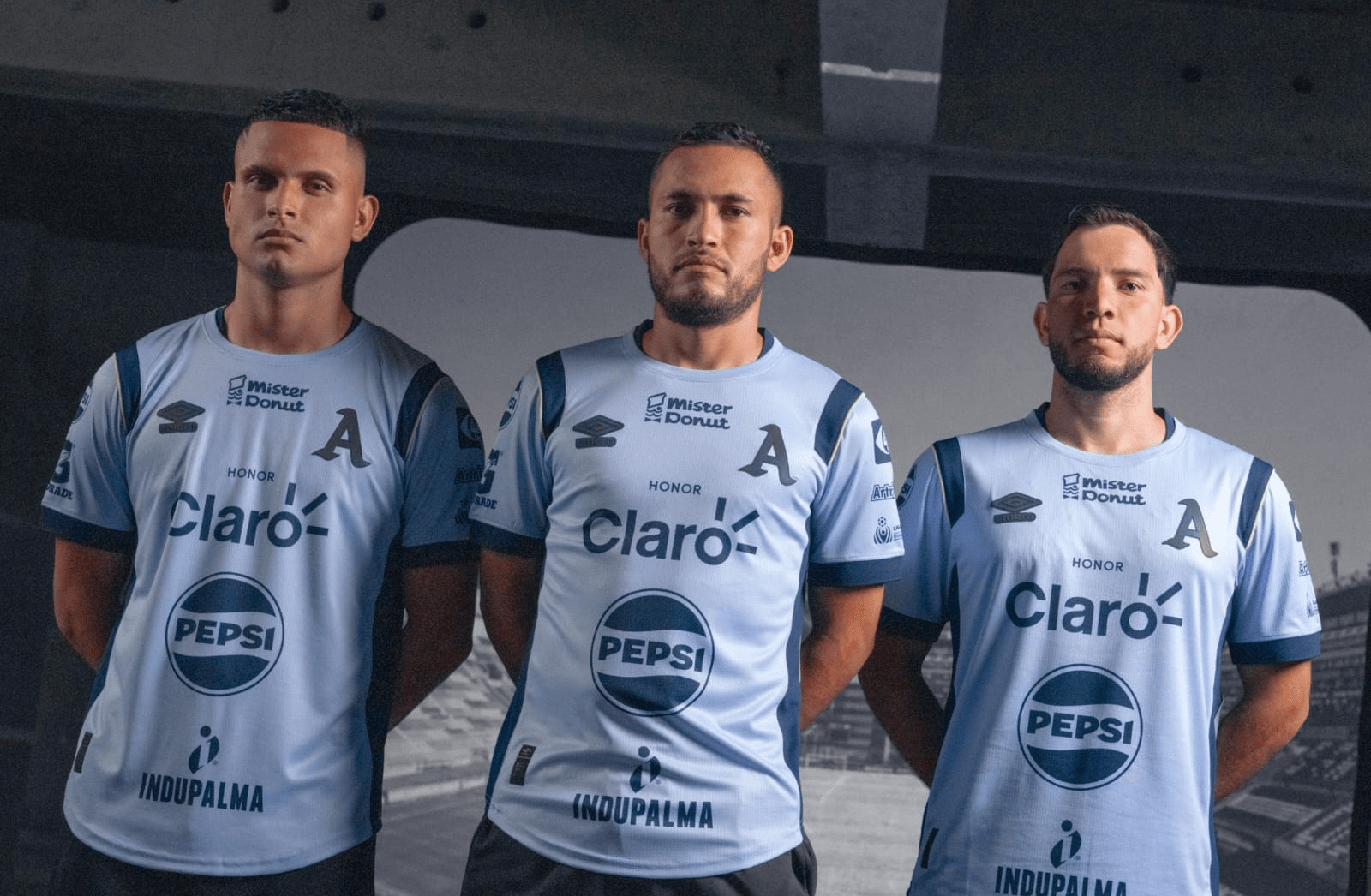 Alianza presentó los nuevas uniformes