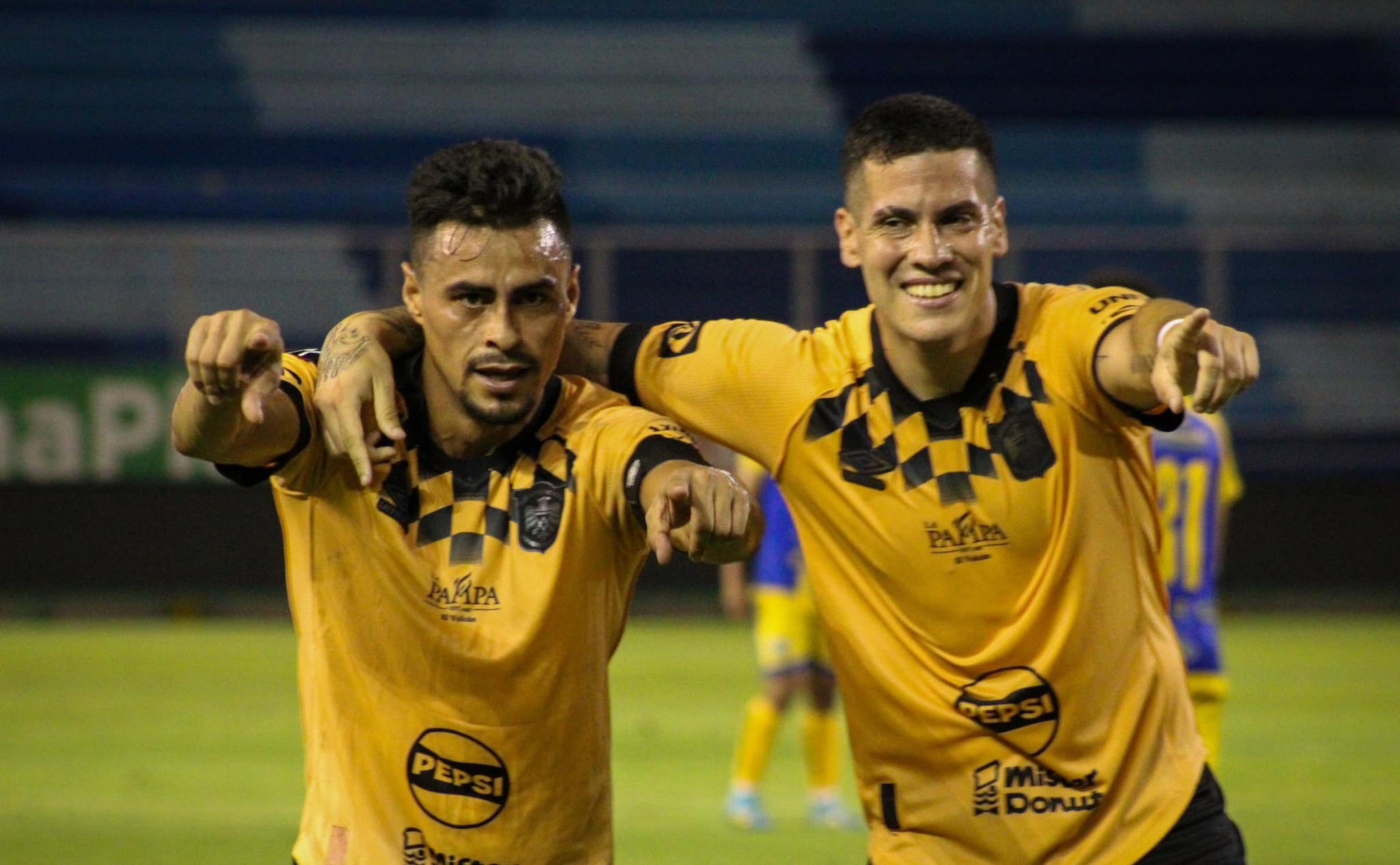 “Fuimos un equipo desconocido, sin vida” Darwin Cerén