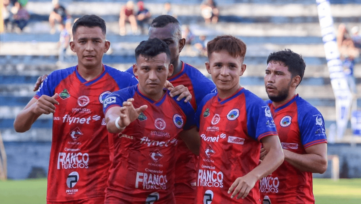 Cacahuatique sigue líder tras derrotar a Fuerte San Francisco