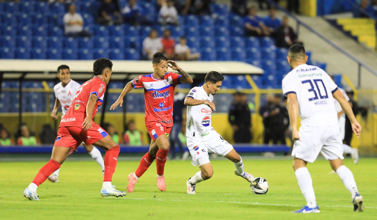 Hoy continua al Jornada 15 y el duelo atractivo es el Firpo-Alianza