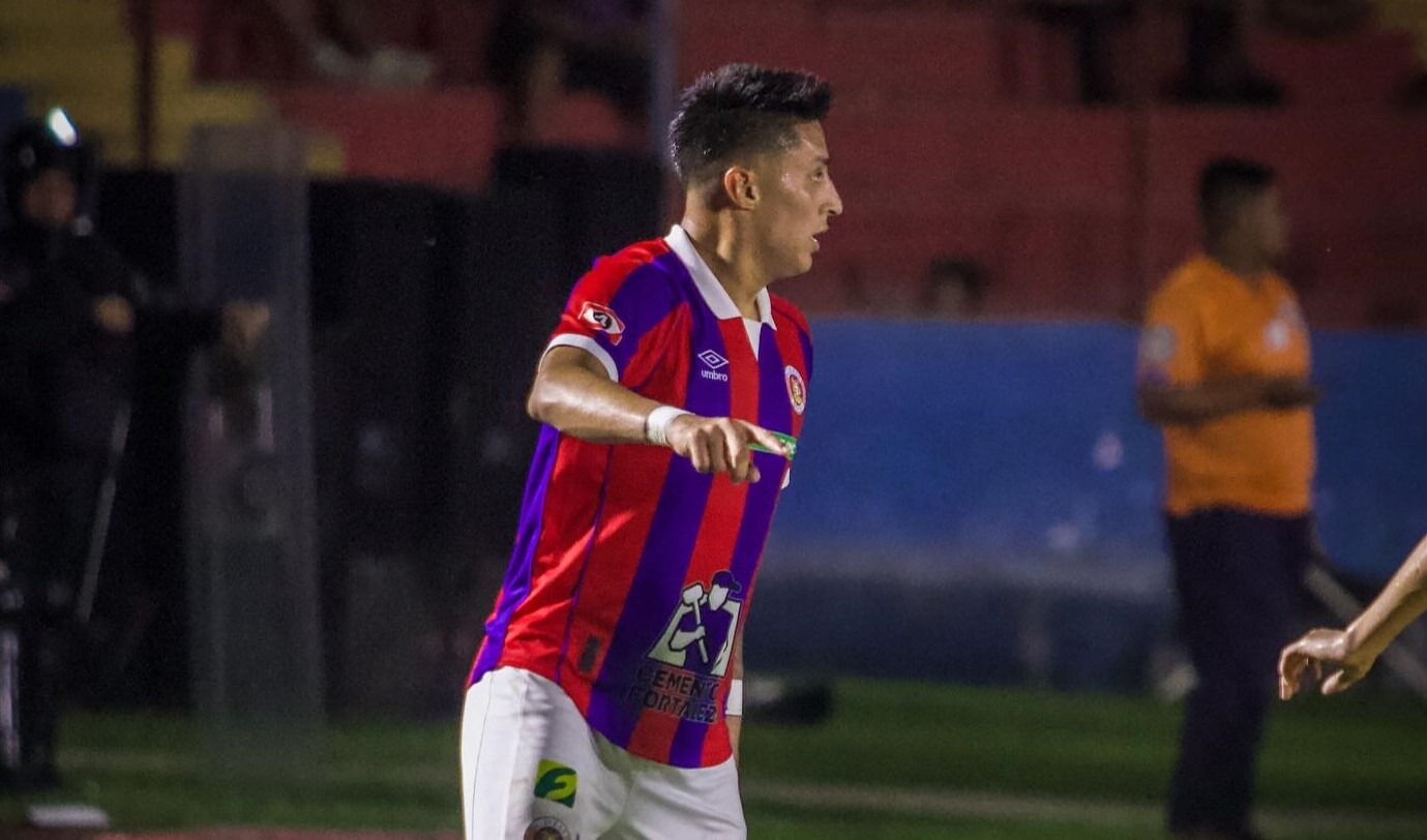 Tamacas regresa a las canchas vistiendo la camiseta de FAS