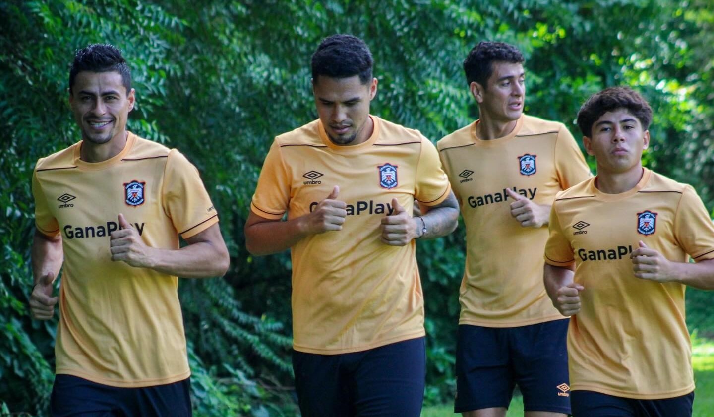 Águila en busca de la victoria y escalar hasta el segundo lugar