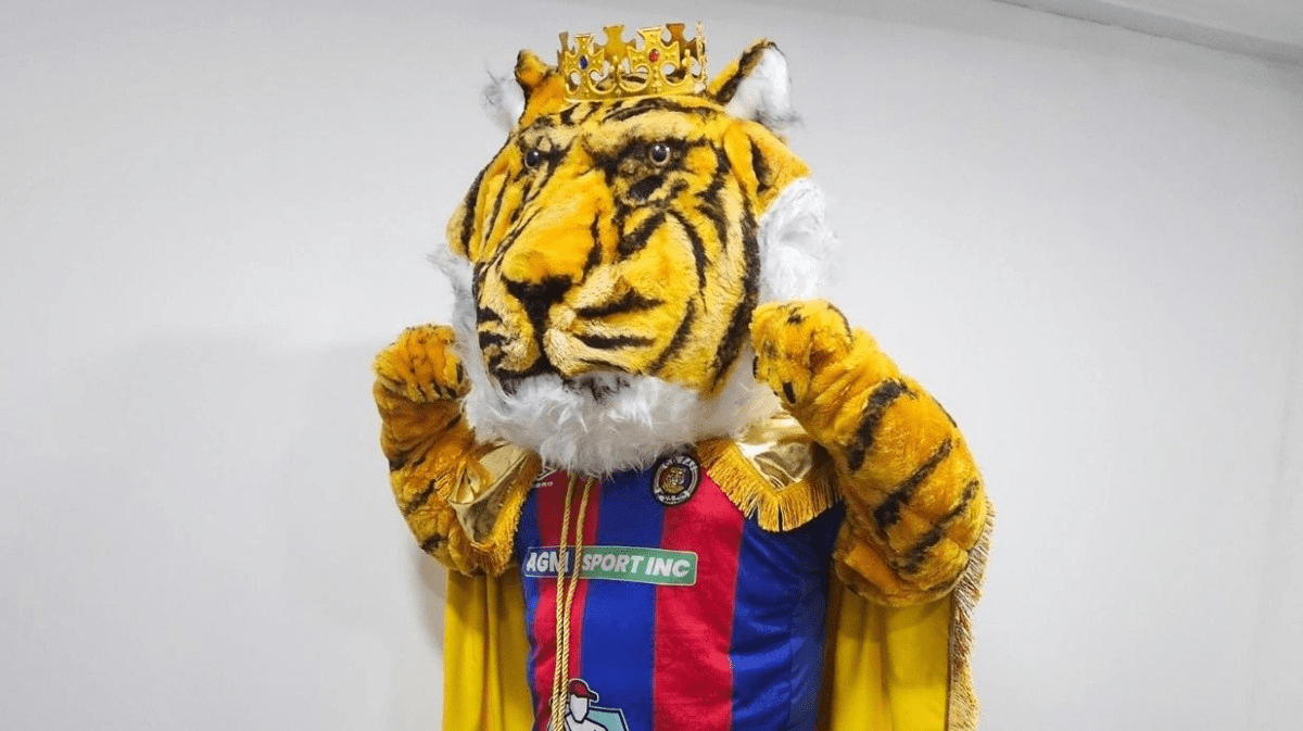 FAS presento a su nueva botarga