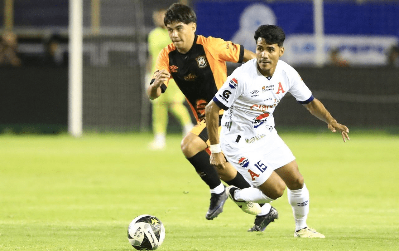 Alianza y Águila el duelo atractivo del domingo en el Cuscatlán
