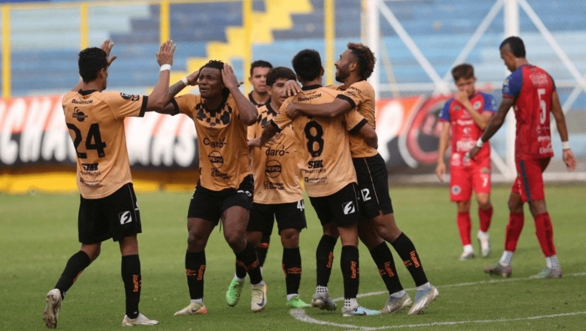 Águila remonta y vence al Cacahuatique en el Cuscatlán