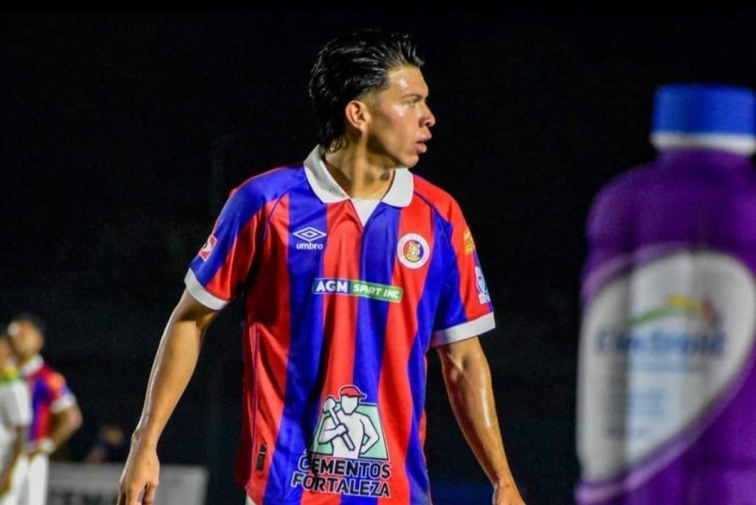 Allan Ocón no va más con Club Deportivo FAS