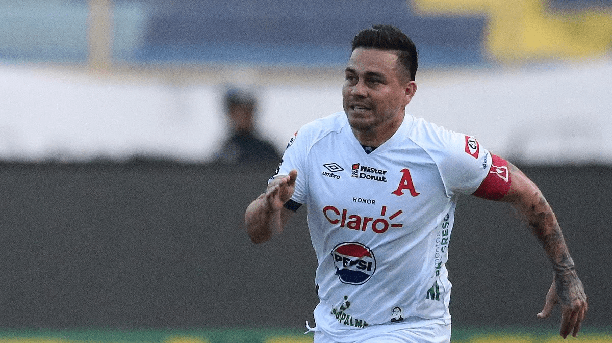 Alianza hará un partido de homenaje para Rodolfo Zelaya