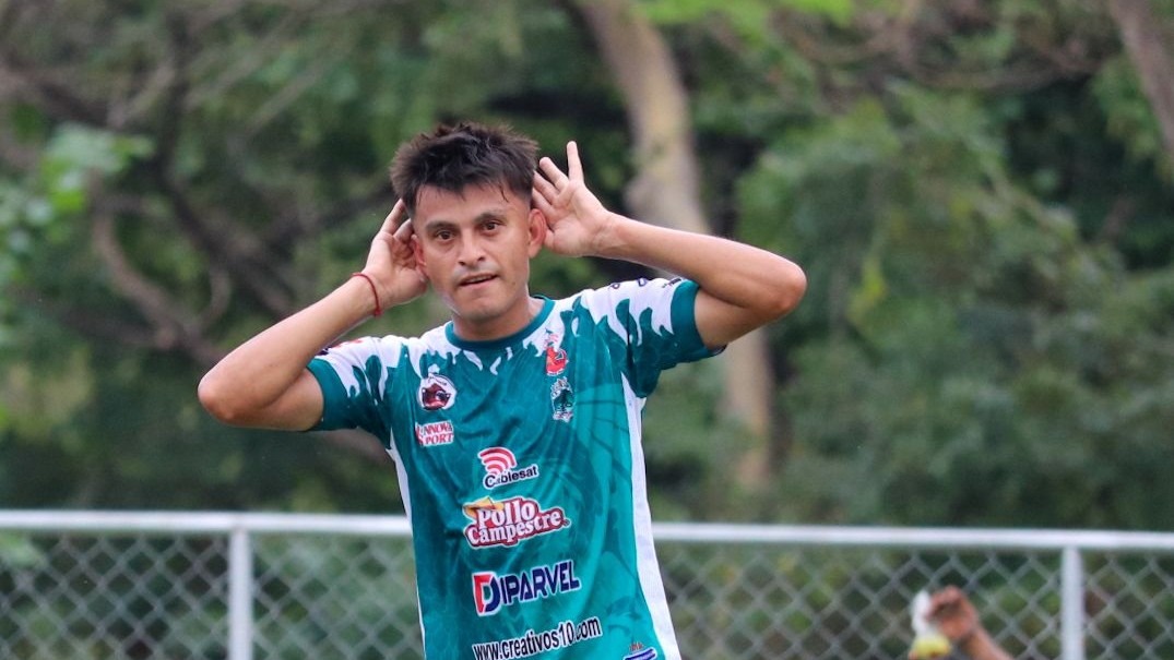 Dragón sorprende al Cacahuatique en casa