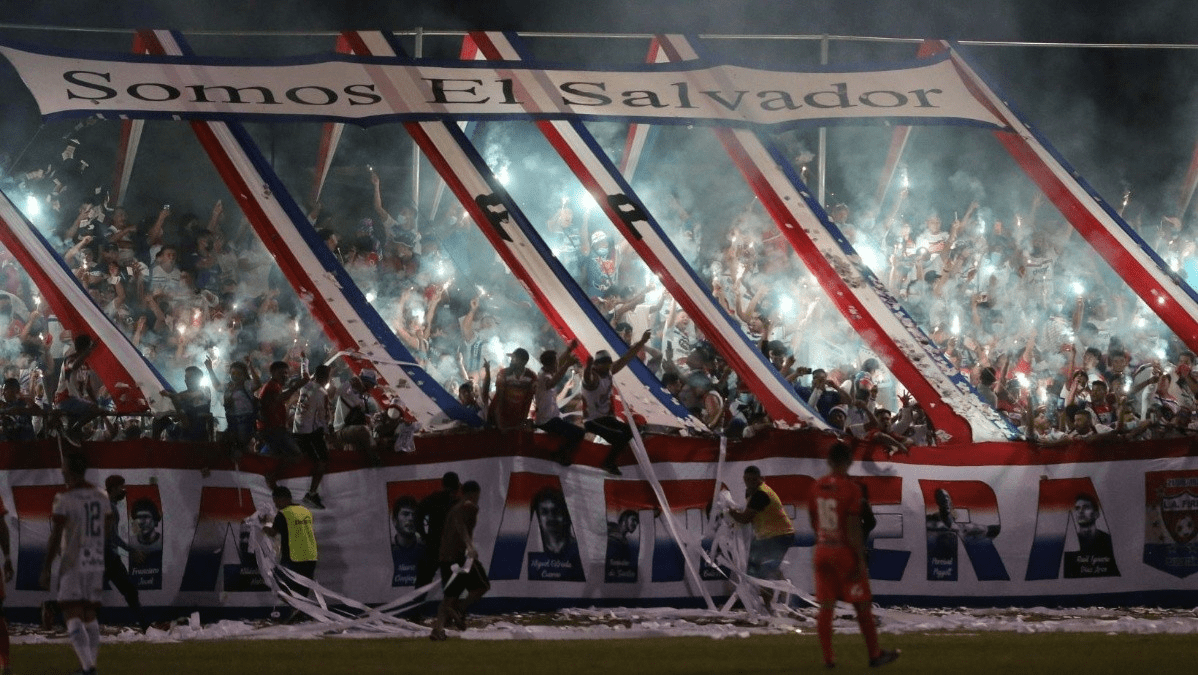 Firpo ya puede jugar partidos nocturnos en el estadio Sergio Torres Rivera