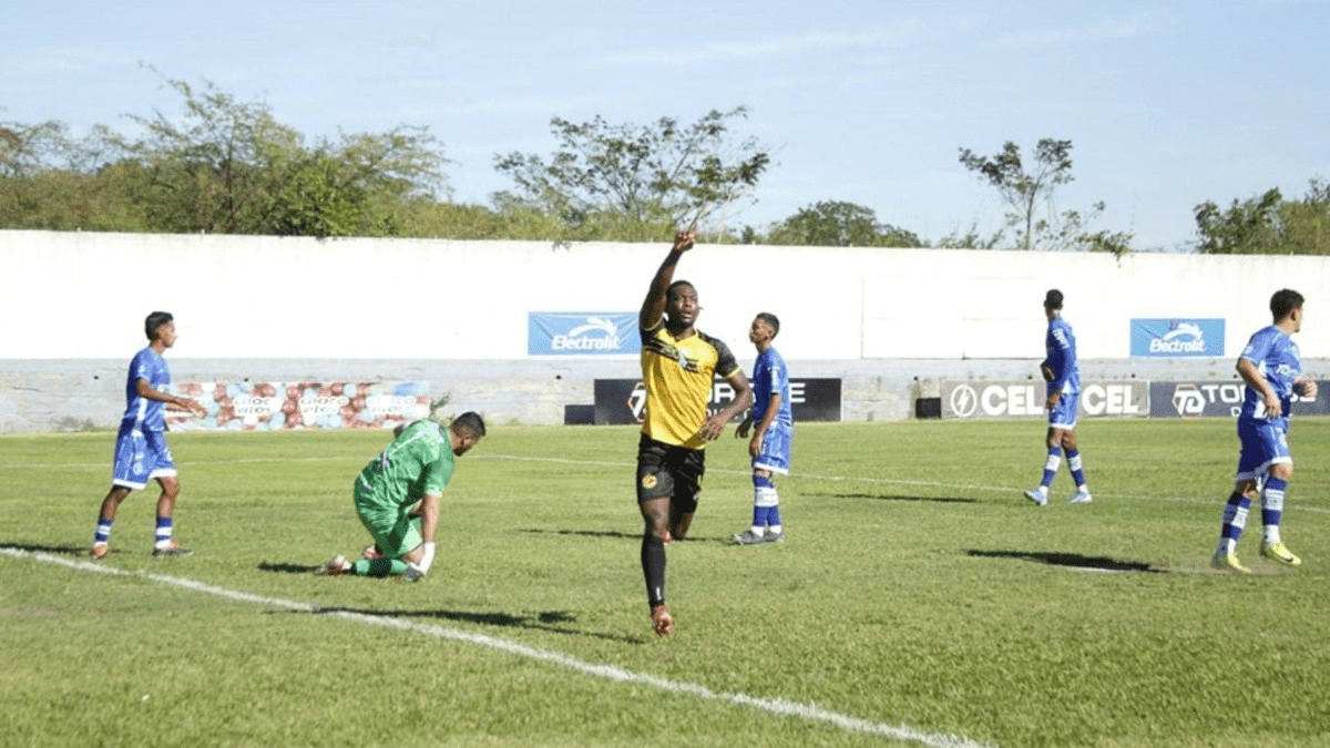 Platense derroto a Fuerte San Francisco y sube hasta la quinta posición