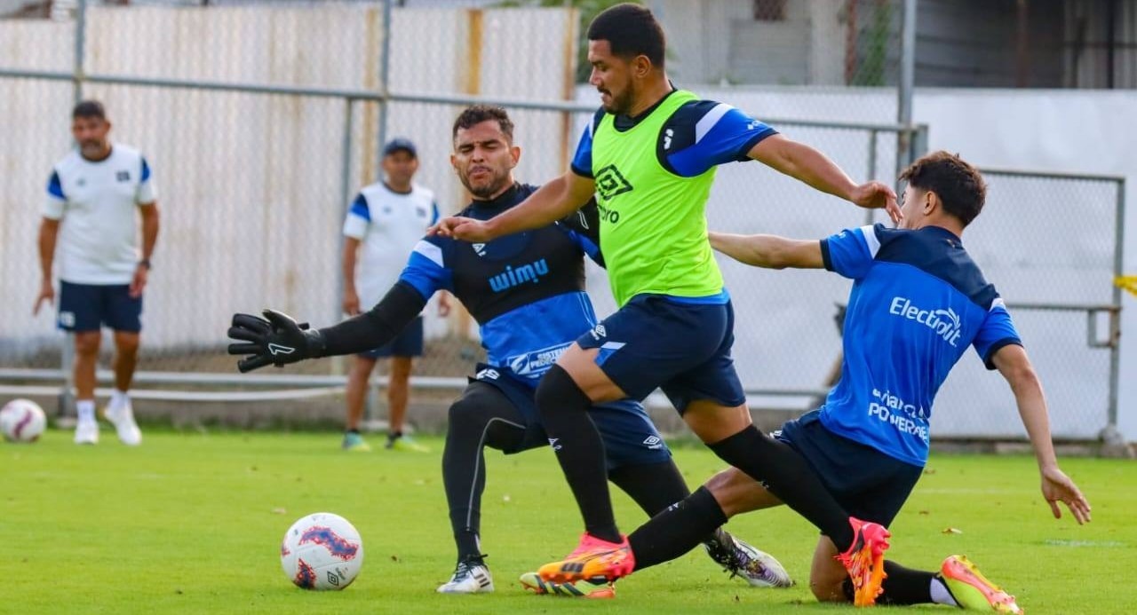 Bolillo Gómez dio a conocer su segunda convocatoria de trabajo