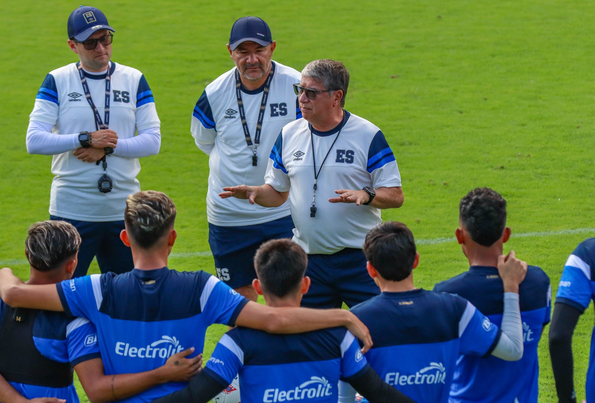 La Selección de El Salvador inicia entrenamientos bajo la dirección de “Bolillo” Gómez.