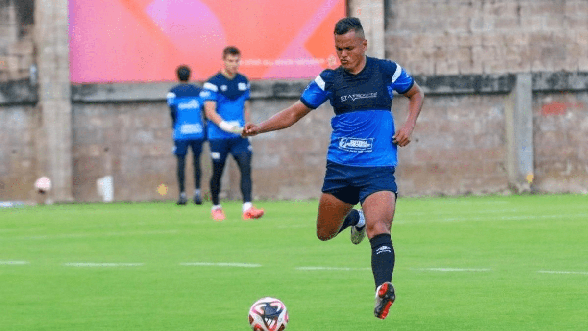 Hernán “Bolillo” Gómez suma tres nuevos convocados al primer microciclo de la Selecta