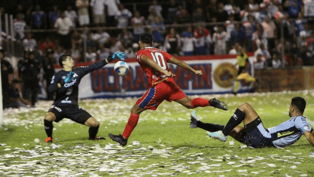 “Un sabor amargo porque sabemos que pudimos llevarnos los tres puntos” Víctor García