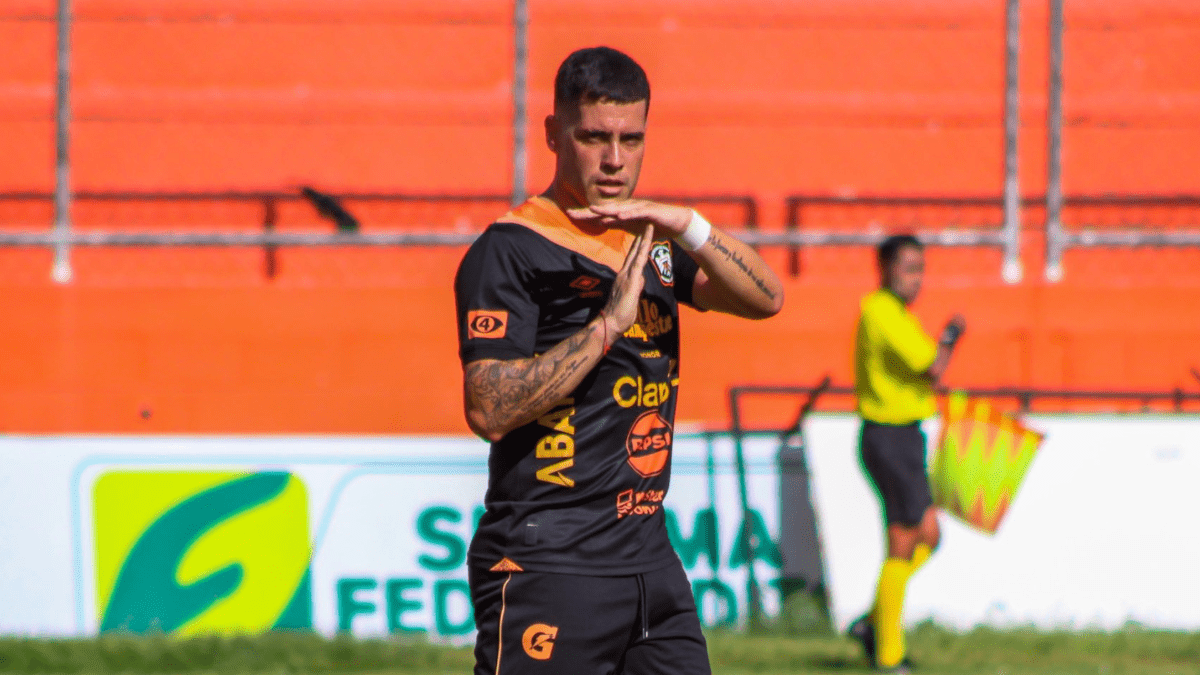 Águila con triunfo contundente sobre Fuerte San Francisco y se adueña del liderato