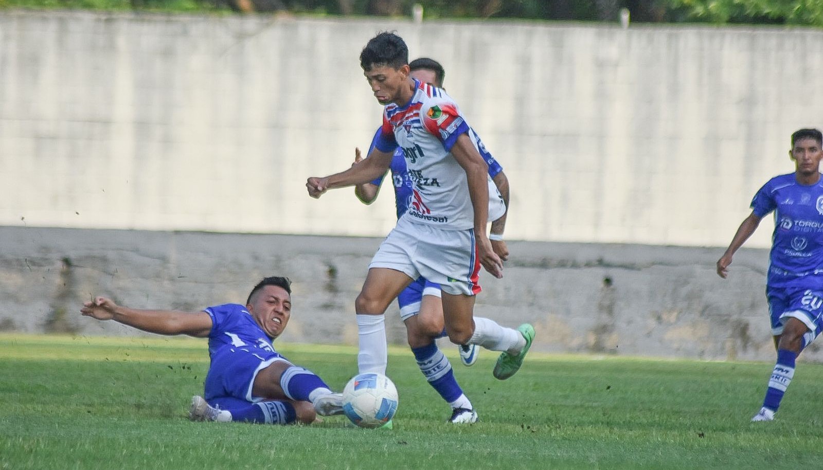 Fuerte San Francisco empata 0-0 con Firpo en la ida de cuartos de final