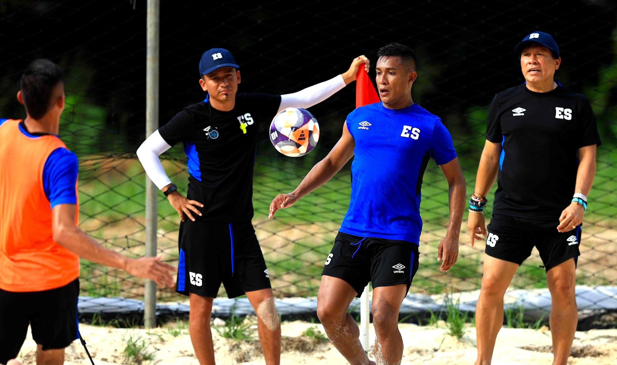 La Selecta de fútbol playa finaliza su preparación duelo contra Italia en el Mundial