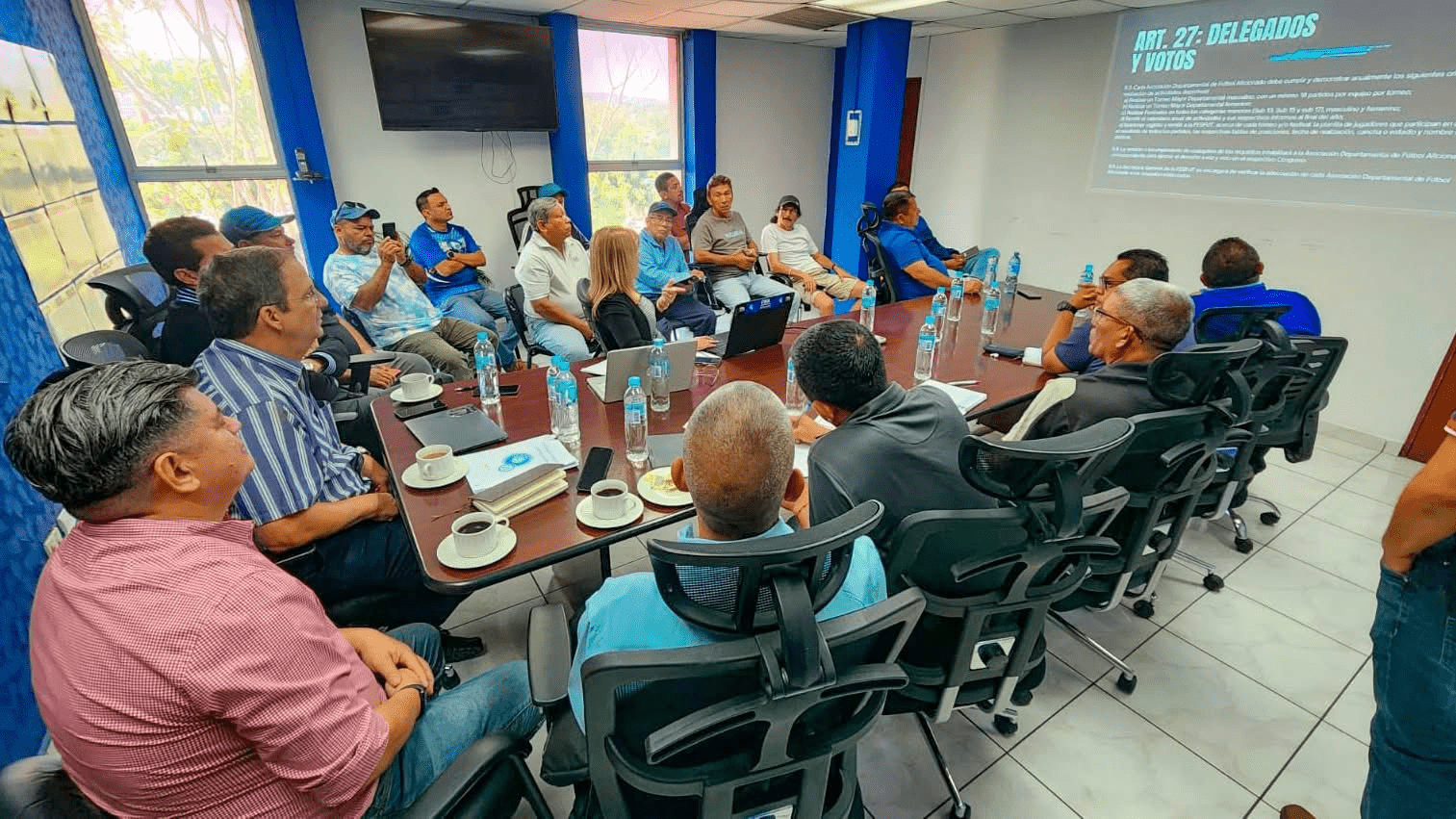 Primera División recibió nuevos estatutos de la FESFUT