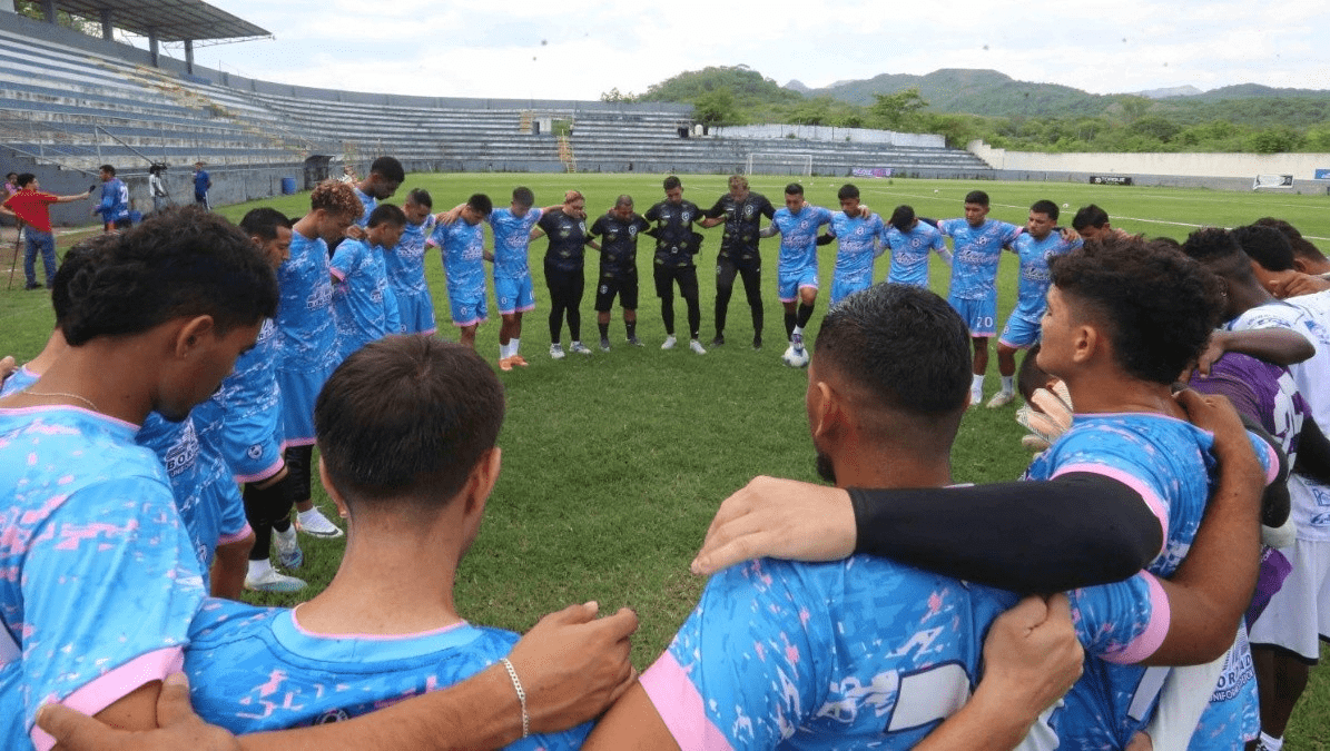 Fuerte San Francisco semifinalista y con técnico debutante