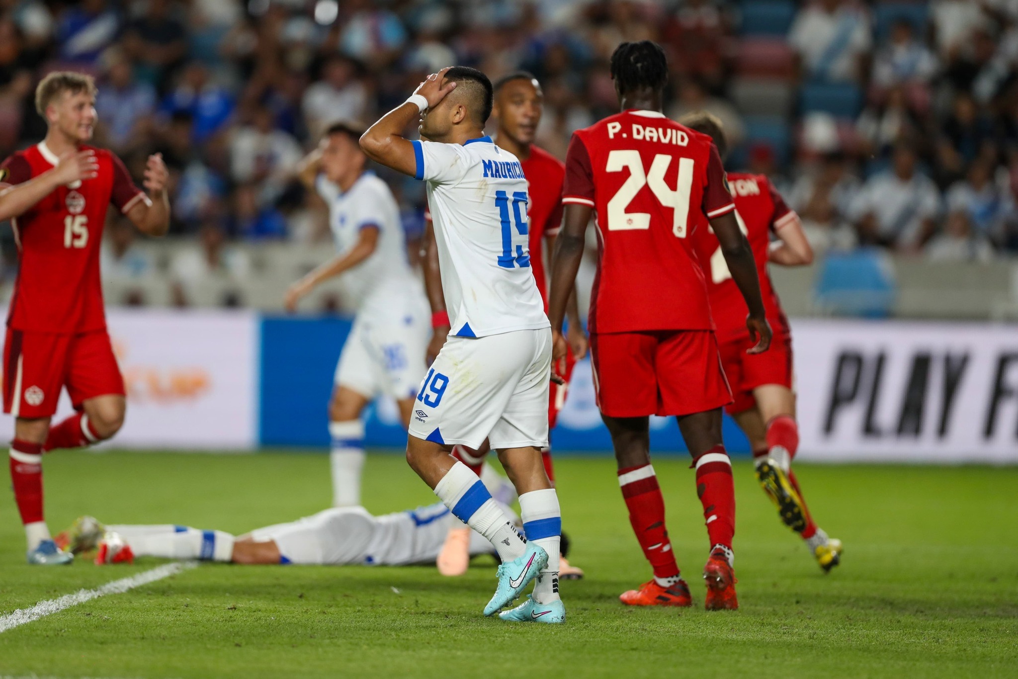 Copa Oro 2025: El Salvador queda fuera tras derrota ante Canadá con dos expulsados