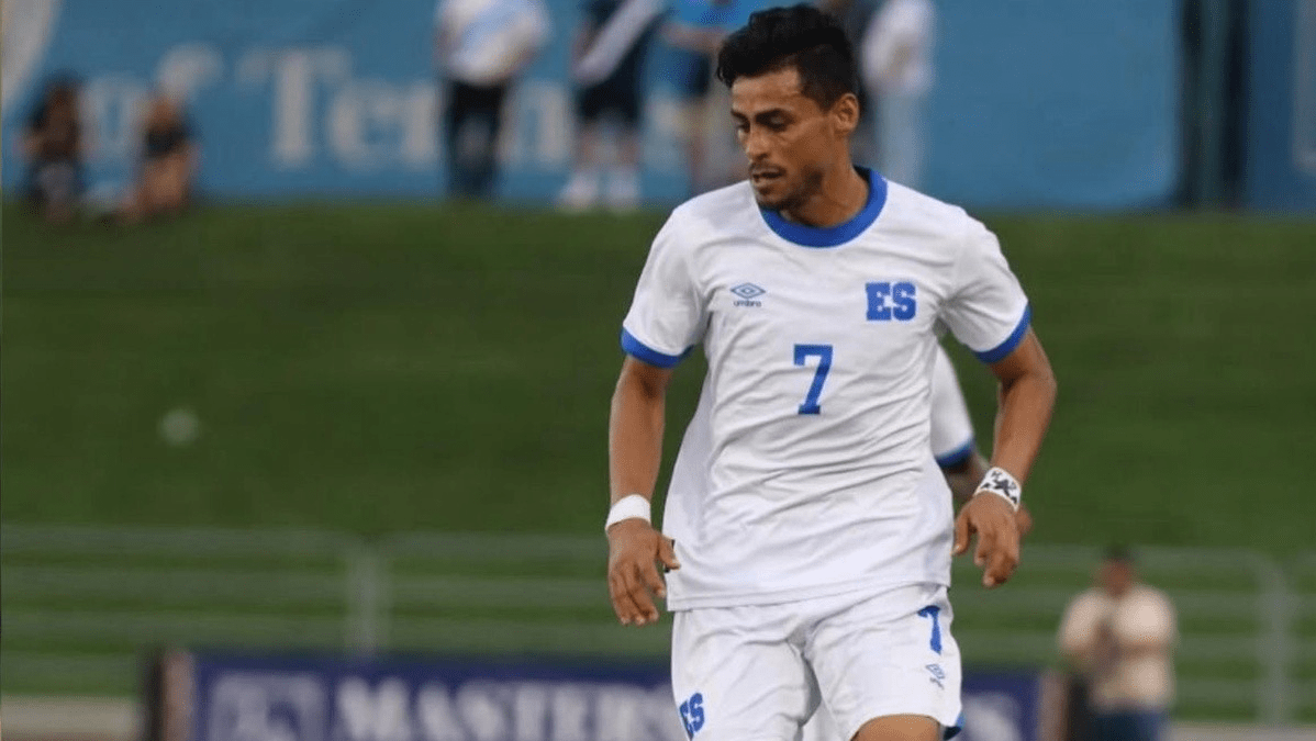 Darwin Cerén jugó su partido 99 con la selección de El Salvador