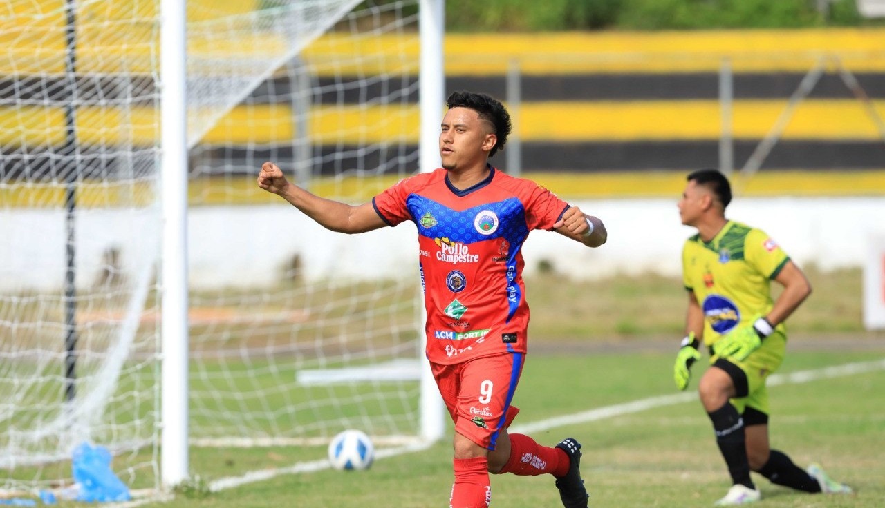 Cacahuatique derrota al benjamin en su debut en Primera División