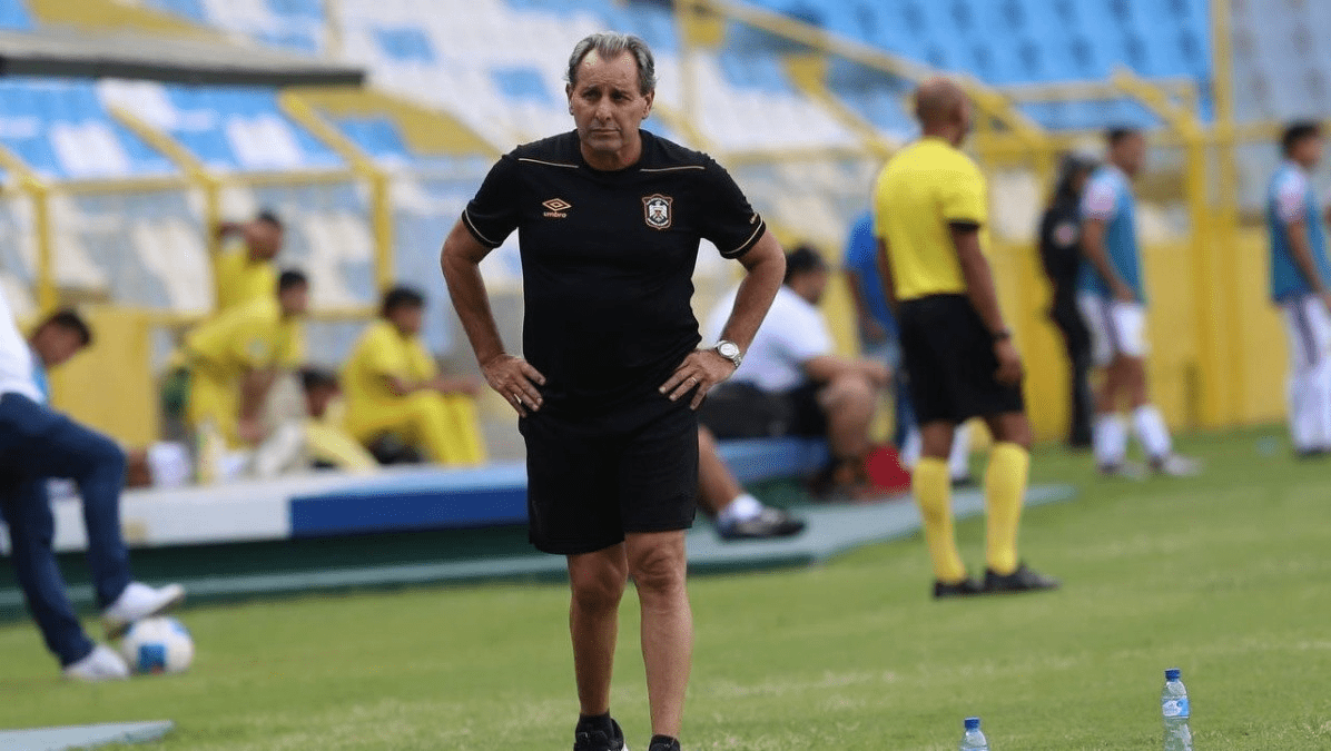 “Me gustó por momentos, pero hay muchas cosas que corregir” Daniel Messina