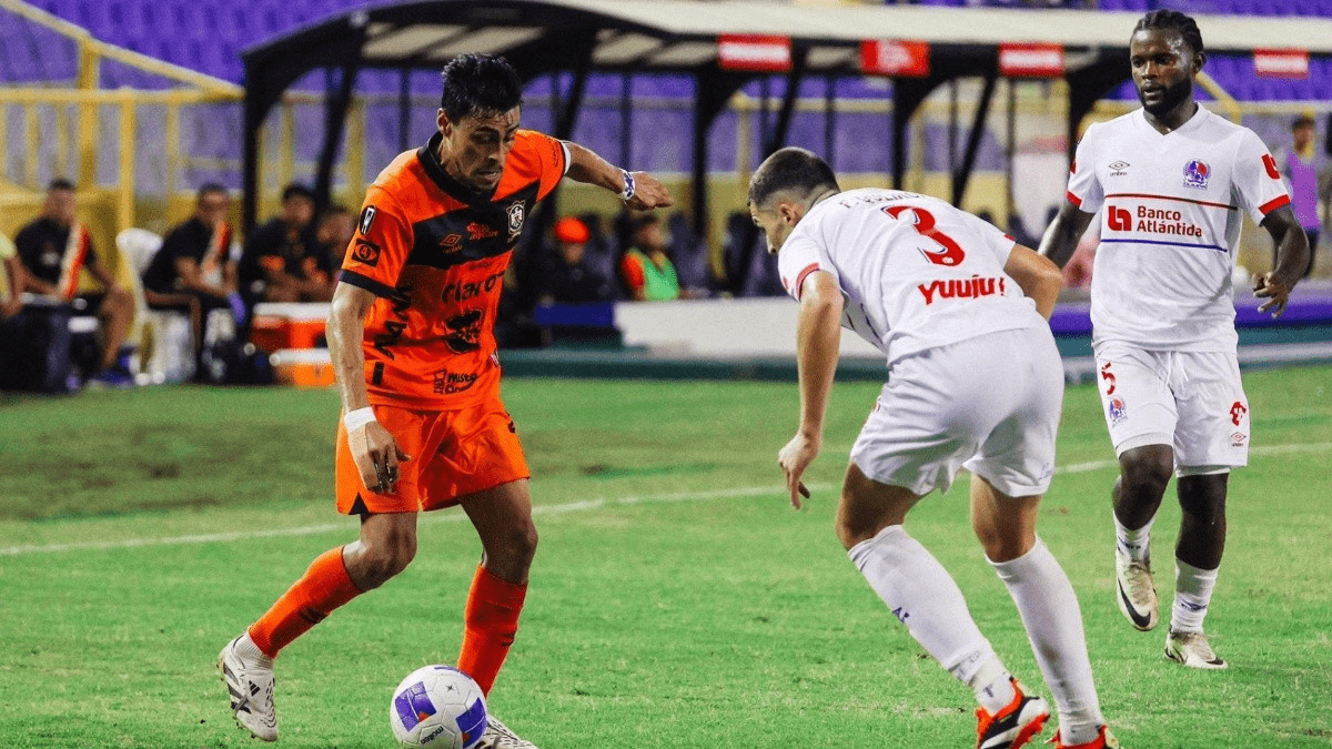 Águila empata ante Olimpia y esta a un paso de despedirse de la Copa Centroamericana