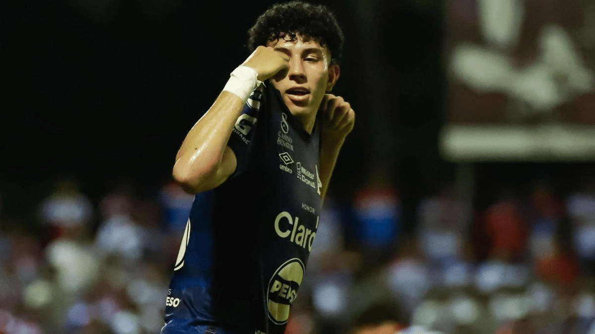 Alianza goleó al Firpo y es nuevo líder del Apertura 2025