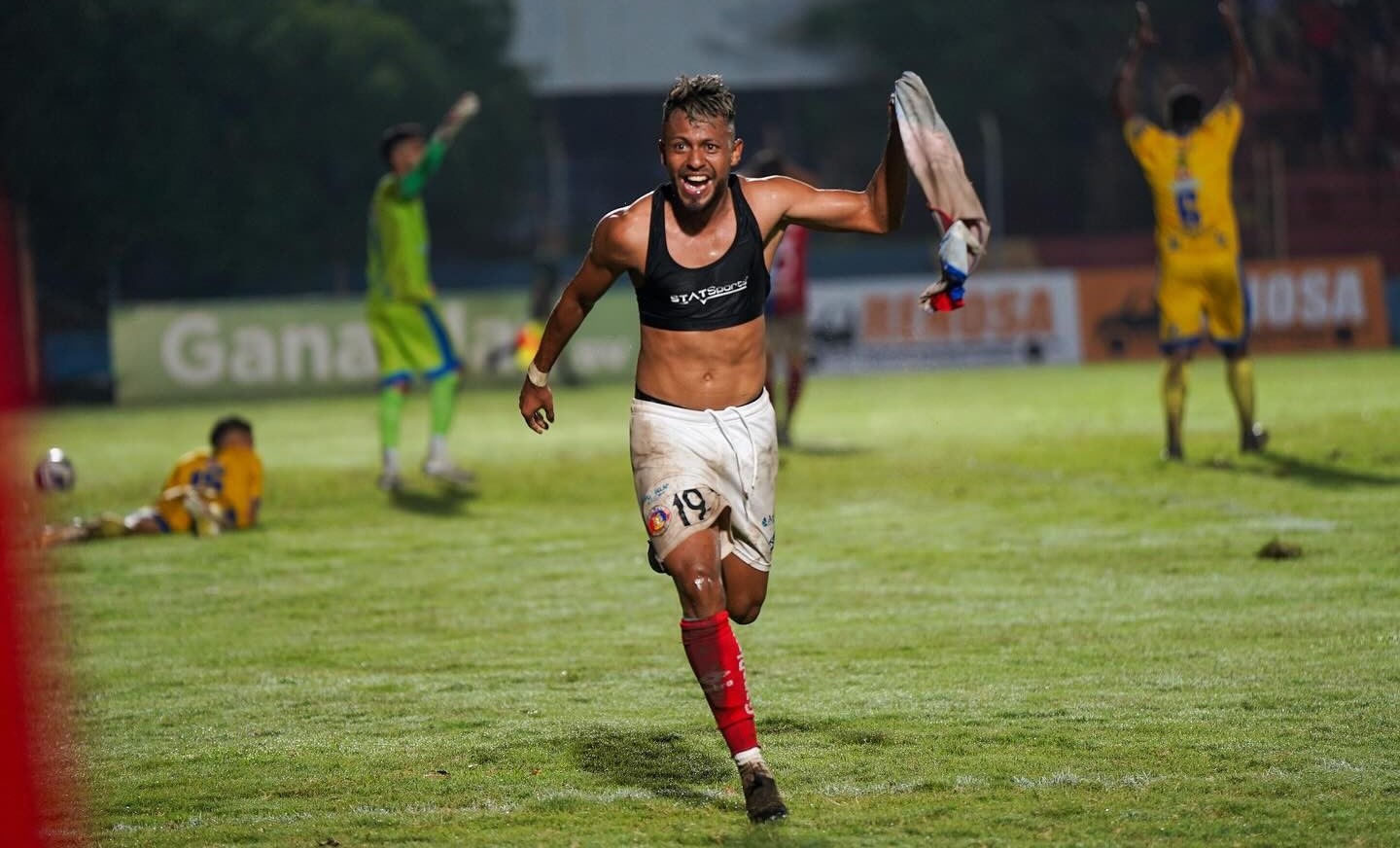 FAS logra la victoria sobre el cierre del del partido con gol de Roberto Melgar