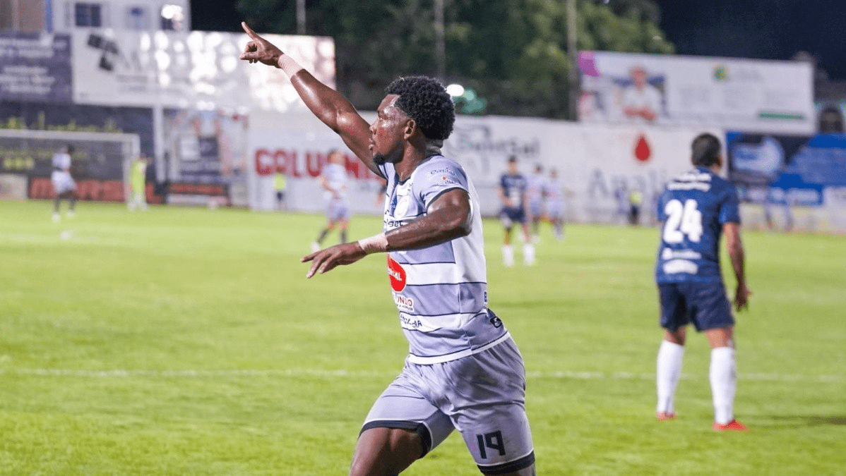 Metapán derrota al Alianza y acaba con su récord de victorias