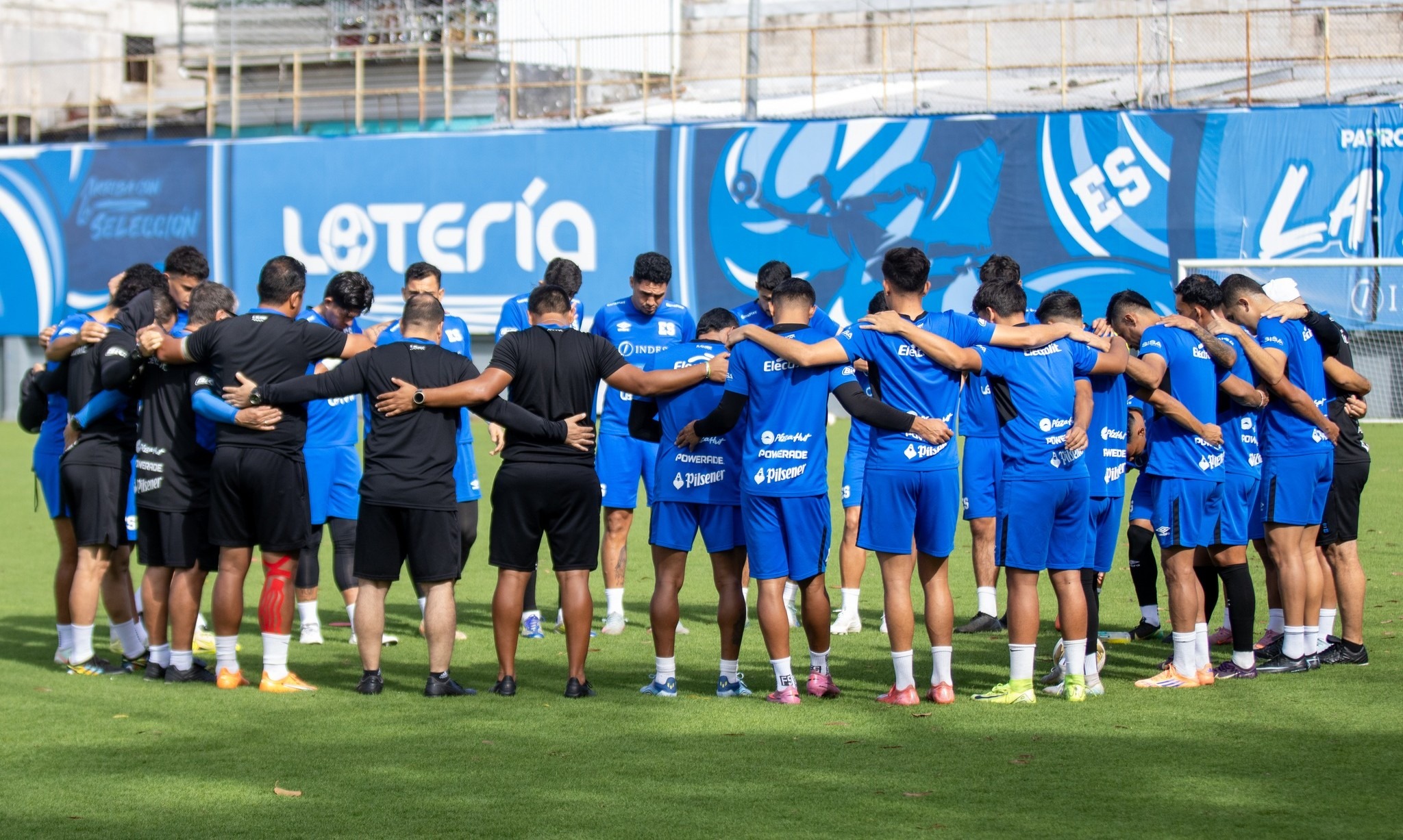 La Selecta esta lista para viajar a Surinam