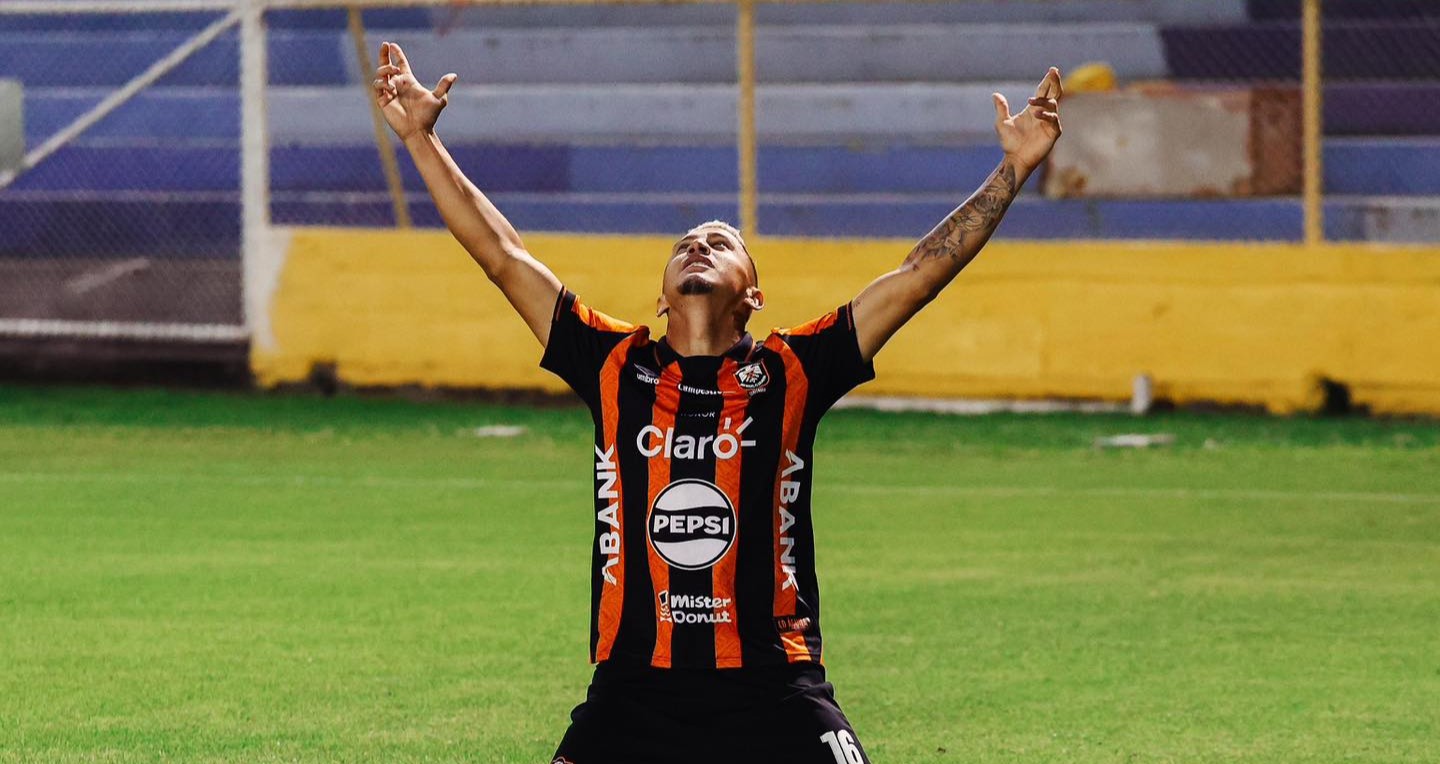 Águila remonta y toma ventaja en la ida de cuartos de final 