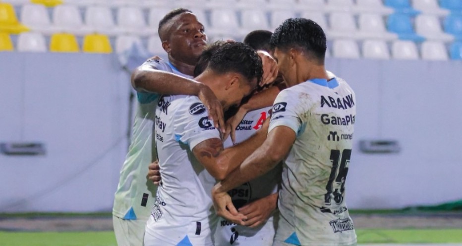 Alianza golea al Cacahuatique, clasifica a la final del Apertura 2025