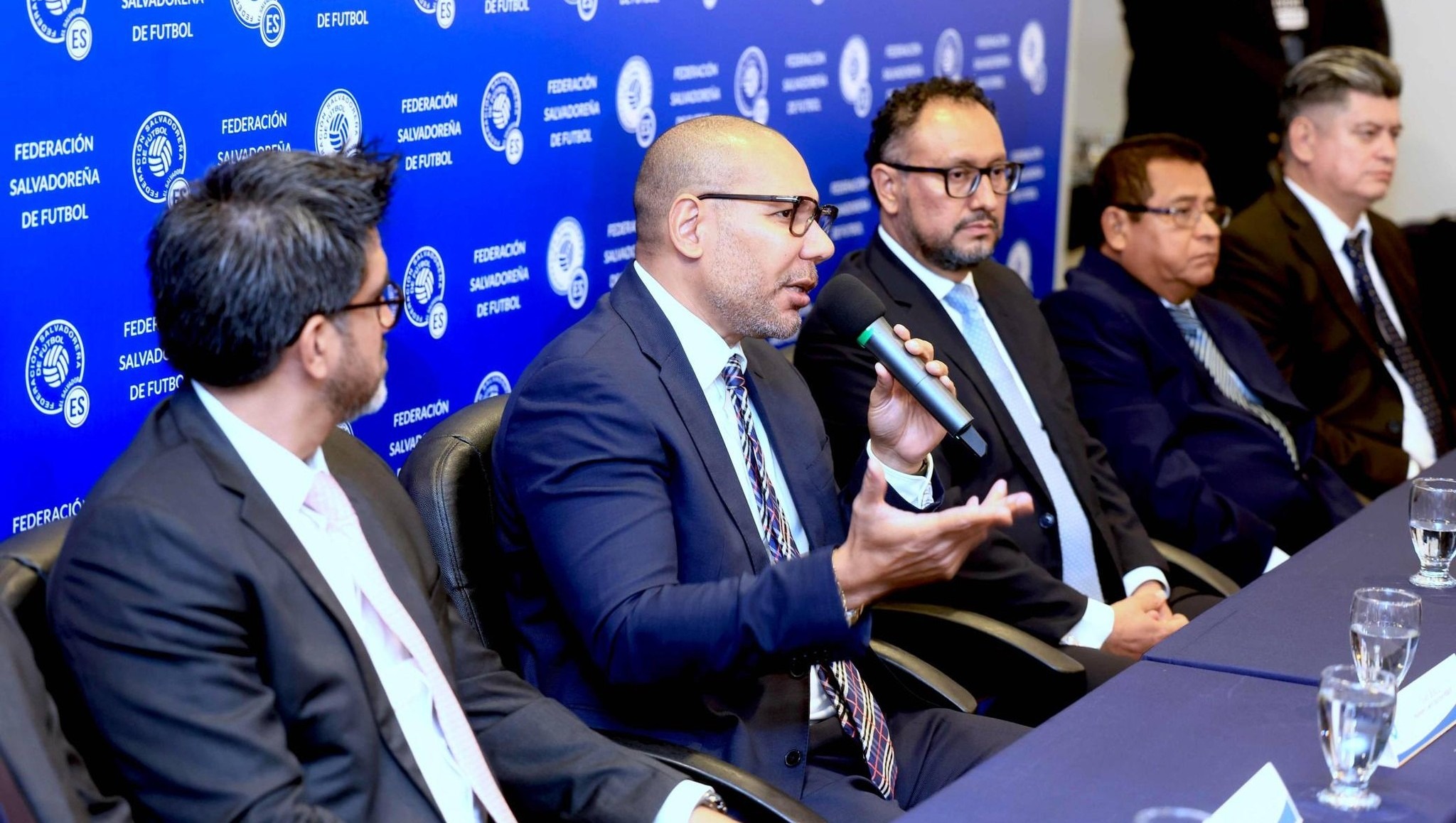 Yamil Bukele plantea una reconfiguración de la FESFUT