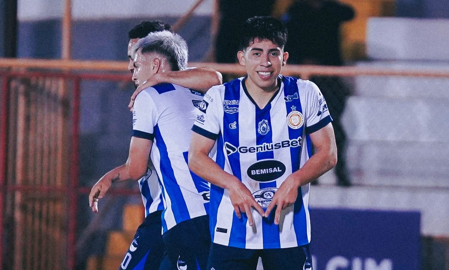 Isidro Metapán golea y baila al Águila en el Calero Suárez