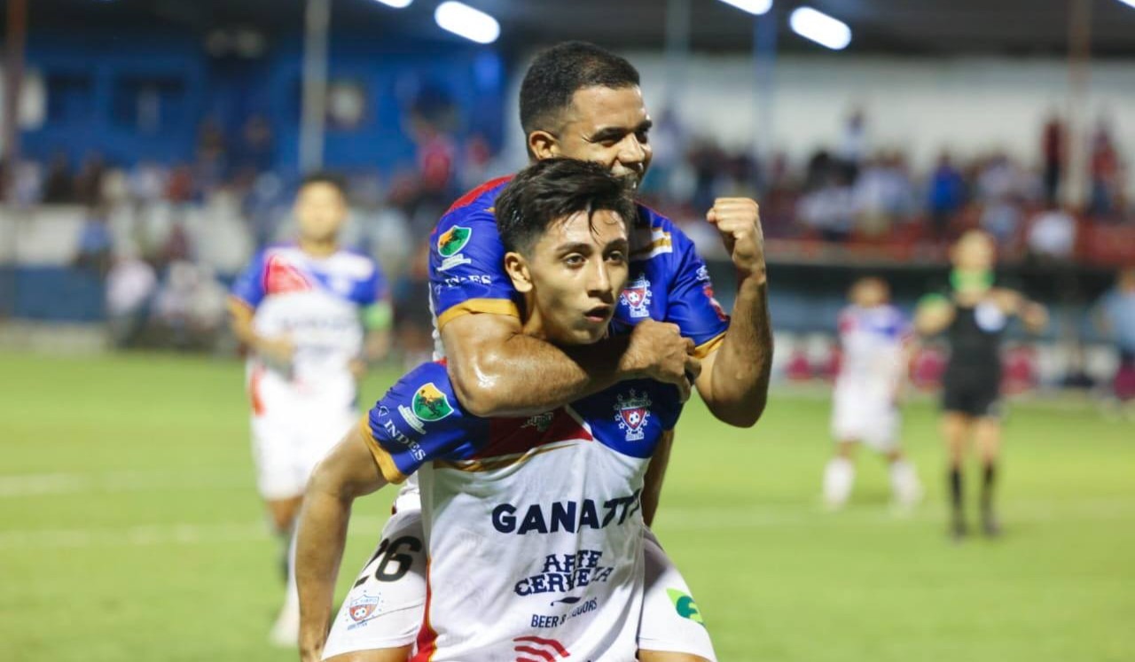 Firpo le remonta al Hércules en el Sergio Torres