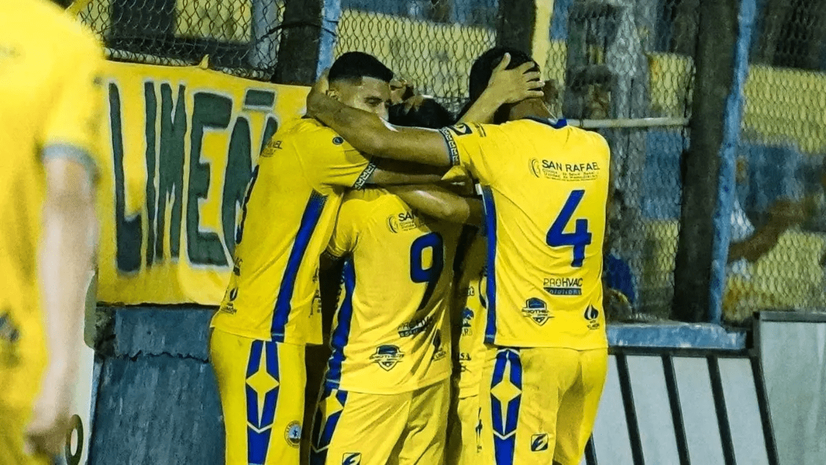 Limeño remonta sobre lo último al Inter FA